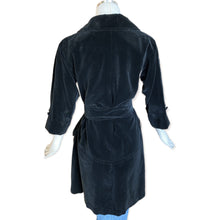 Load image into Gallery viewer, Vintage Broadway Velvet Coat
