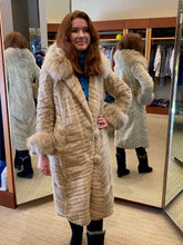 Load image into Gallery viewer, Vintage Apelton Ermine Fur Coat
