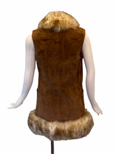 Load image into Gallery viewer, Vintage Aspen suede vest
