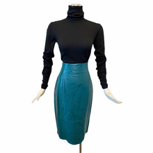 Load image into Gallery viewer, Vintage Manhattan 2-Piece Suit
