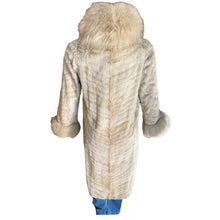 Load image into Gallery viewer, Vintage Apelton Ermine Fur Coat
