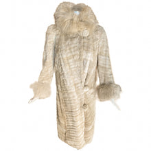 Load image into Gallery viewer, Vintage Apelton Ermine Fur Coat
