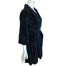 Load image into Gallery viewer, Vintage Broadway Velvet Coat
